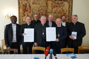 Les neuf évêques du groupe "Euregio". 