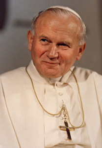 Jean-Paul II fut pape de 1978 à 2005 (264ᵉ dans la succession de Pierre). Karol Józef WOJTYLA Né: 1920 - Prêtre : 1946 - Créé cardinal : ‎1967 - Elu pape : 1978. Décédé : 2005. Canonisé en 2014 par le pape François. 